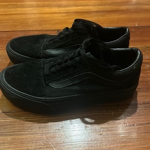 GUC women’s suede Vans size 7- black